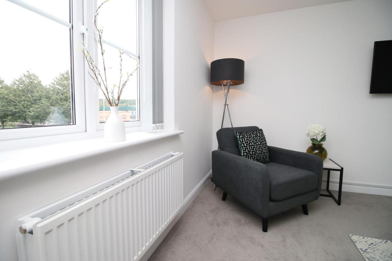 No 43 Stadium Views By Ssw - 2Br, Parking, Sleeps 4, 3Min Walk To Stadium, 10Min Drive To City Centre, Marina And Close To M4 Morriston Exterior photo