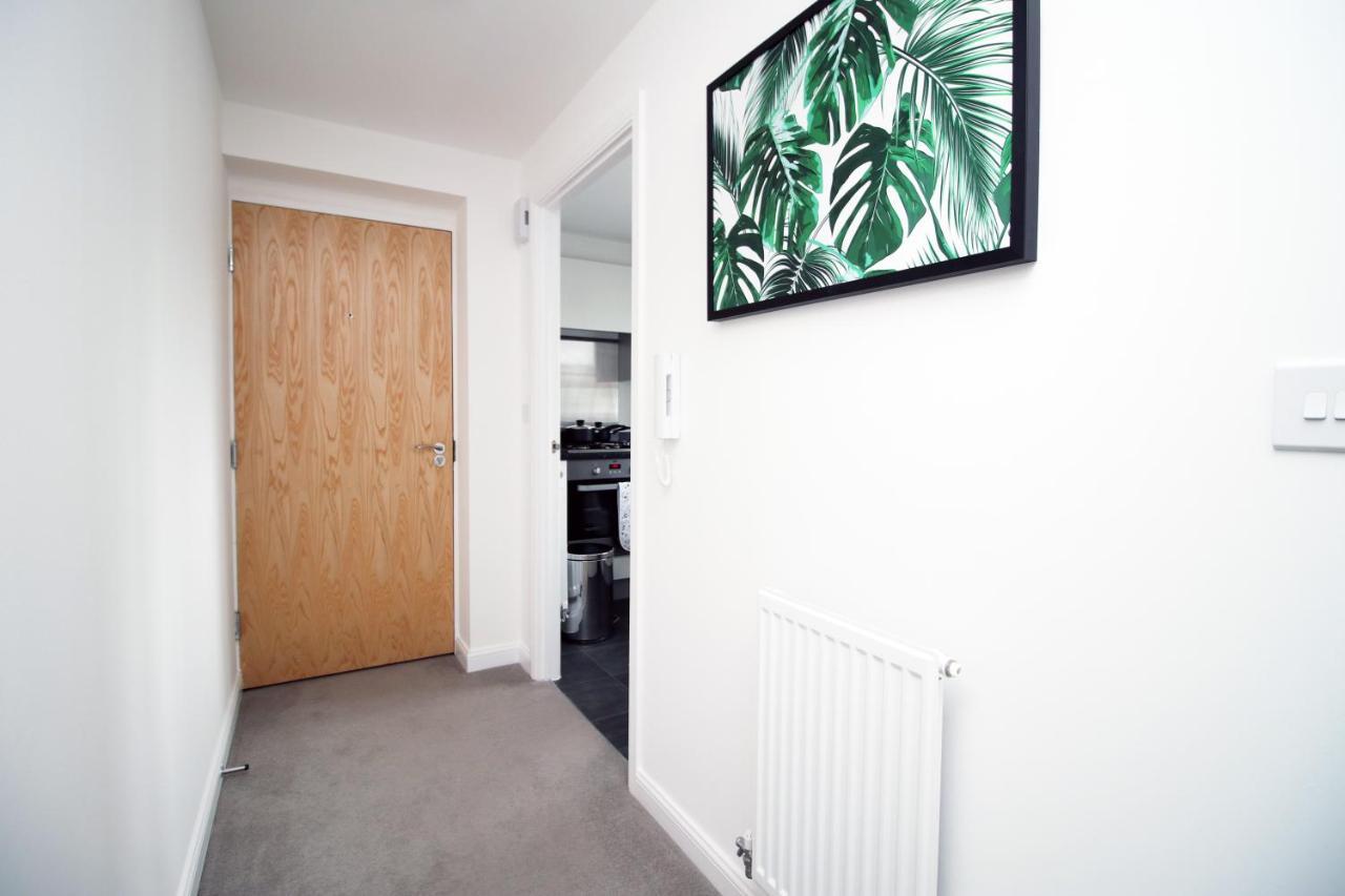 Easy Access To Swansea For Work & Play Apartment Morriston Exterior photo